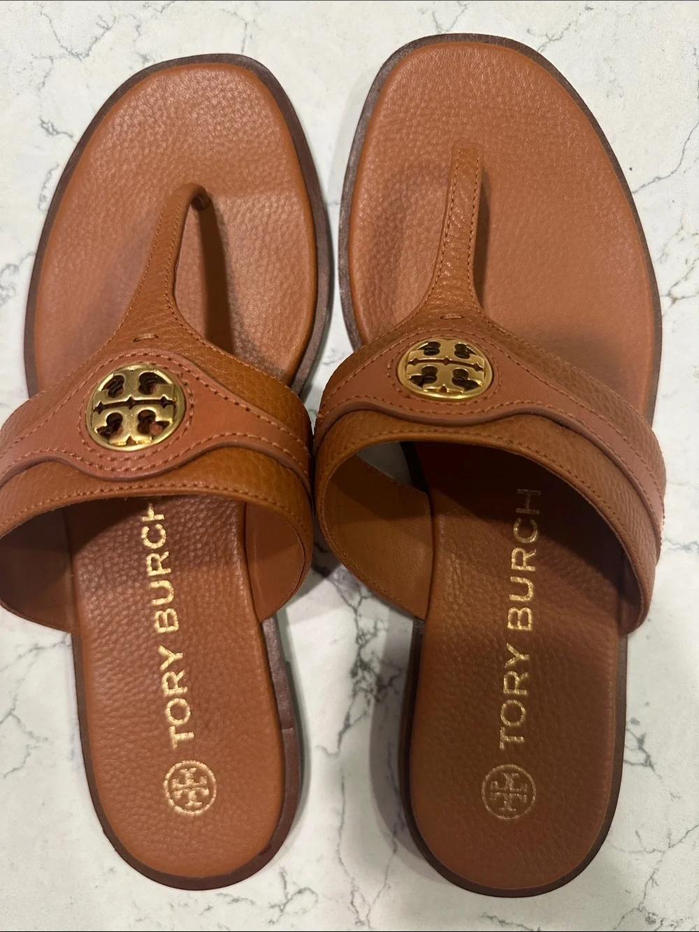 Tory Burch Carson Thong Welt Sandals Aged Camello Size 8